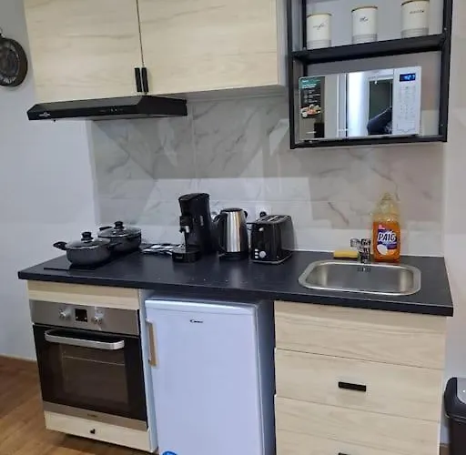 24h Course/moto/ Oasis / Antares Apartamento