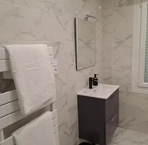 24h Course/moto/ Oasis / Antares Apartmán